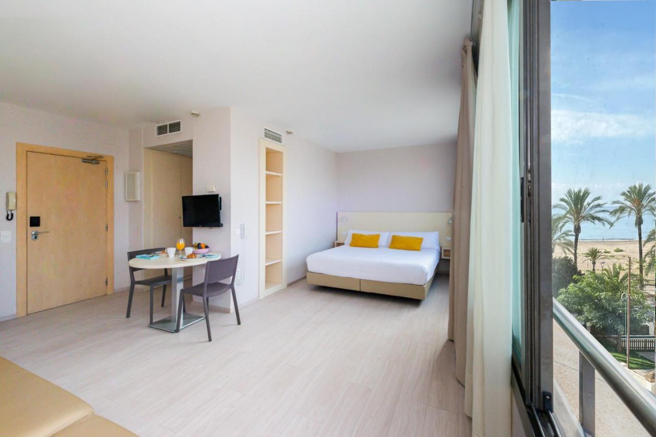 Atenea Park Suites & Apartments Vilanova i la Geltru Exterior photo